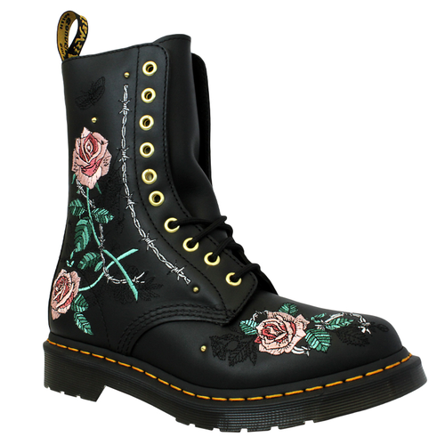 1490 Vonda Chain 10 Eye Boot - Dr. Martens