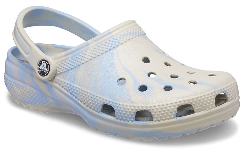 Tie dye 2025 chambray blue crocs